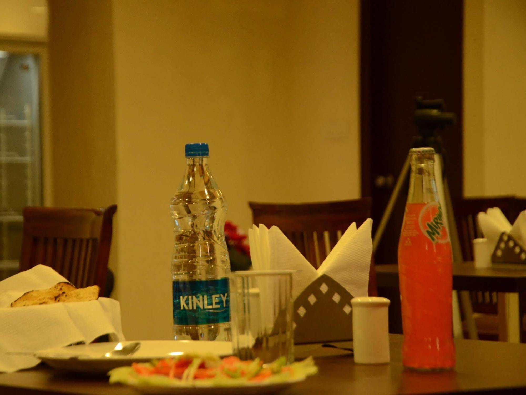 Pals Inn New Delhi Exterior photo
